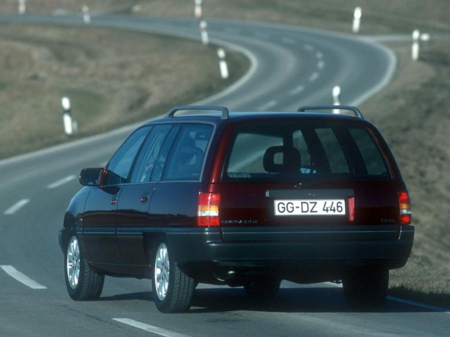  Opel Omega Caravan 1986 года  (фото 10 из 14)